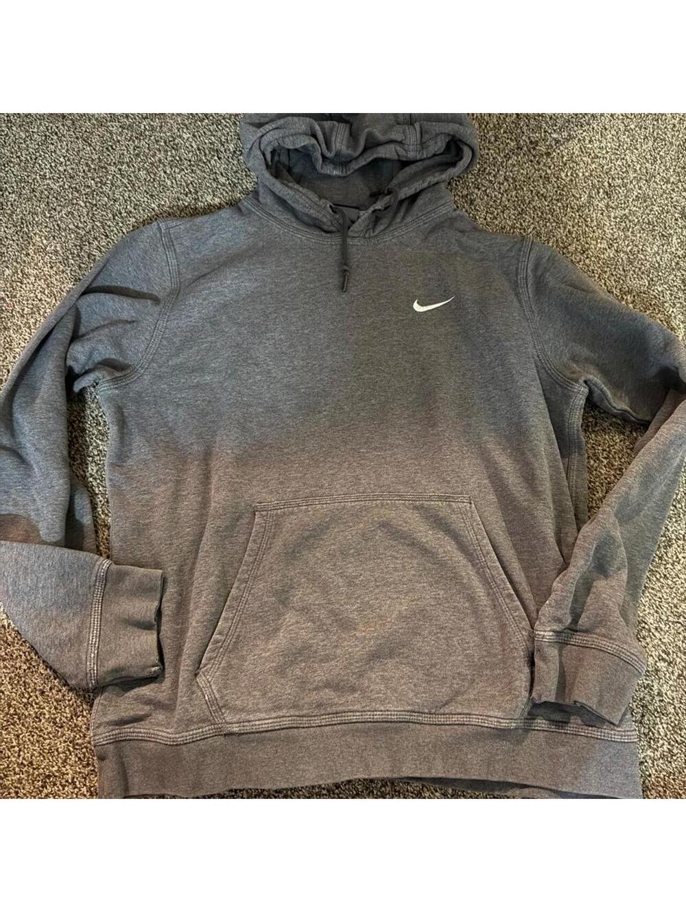 Nike grey hoodie with pockets, Size L